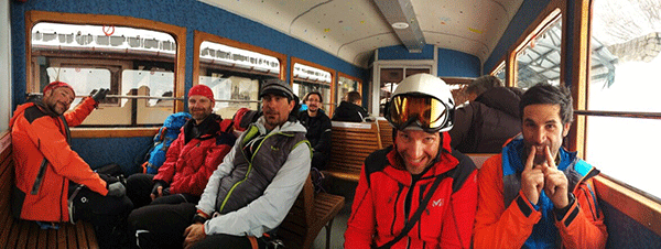 El equipo en el trenecito cremallera de Montenvers, retornando a Chamonix.